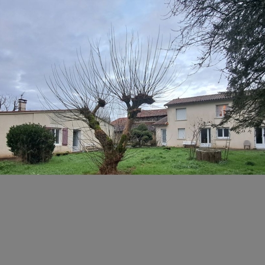  Mathieu CHAMARD - Agence BIEN CHEZ SOI : Maison / Villa | VOUHE (79310) | 175 m2 | 91 000 € 