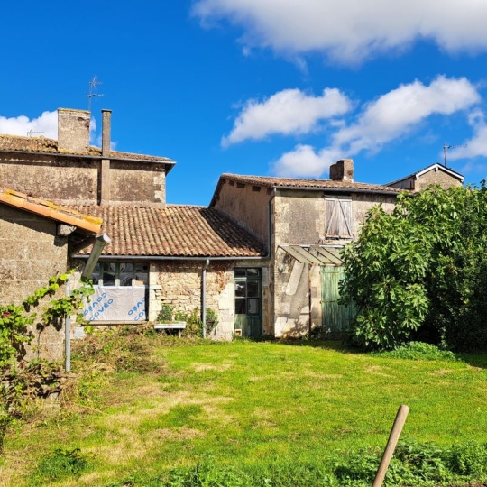 Mathieu CHAMARD - Agence BIEN CHEZ SOI : Immeuble | MAZIERES-EN-GATINE (79310) | 258.00m2 | 40 000 € 