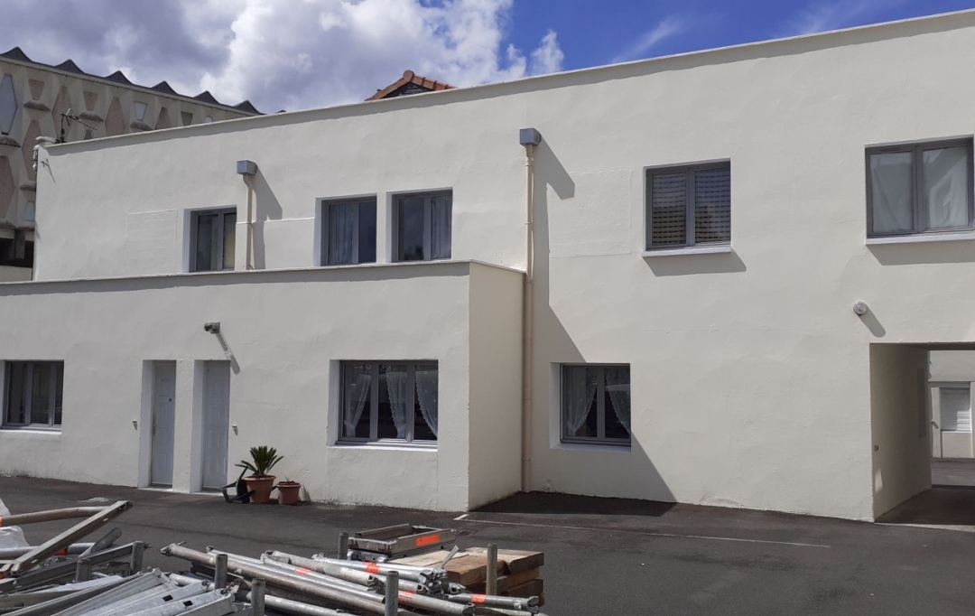 Mathieu CHAMARD - Agence BIEN CHEZ SOI : Immeuble | PARTHENAY (79200) | 756 m2 | 770 000 € 