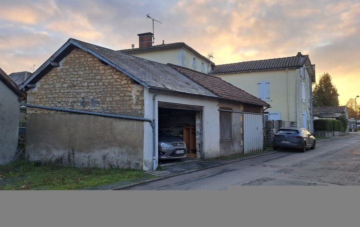  Mathieu CHAMARD - Agence BIEN CHEZ SOI Garage / Parking | MAZIERES-EN-GATINE (79310) | 34 m2 | 7 000 € 